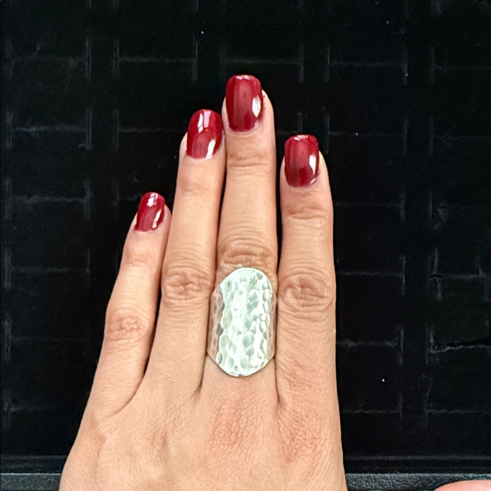 Elegant Sterling Silver Hammered Ring size 7